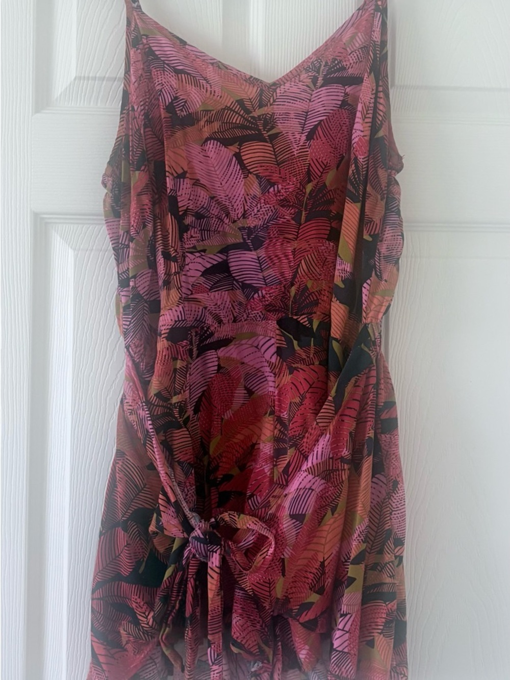 City Chic Floral Romper Size Small Red Pink Leaf Print Tie Waist Plus Friendly - Picture 2 of 4